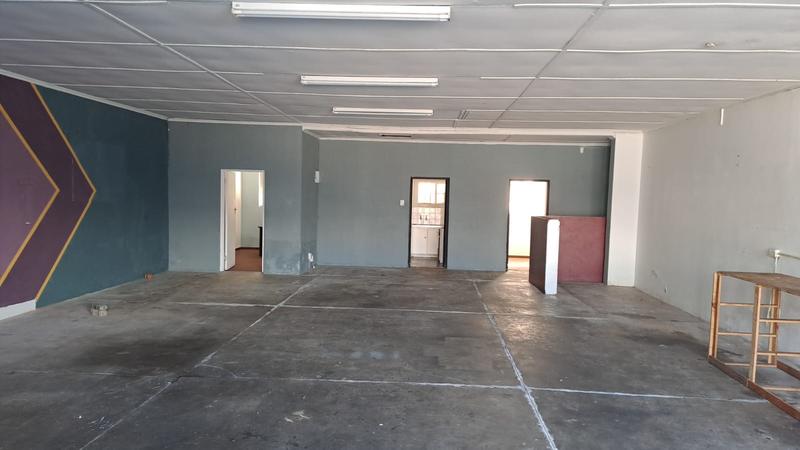 To Let commercial Property for Rent in North End Eastern Cape